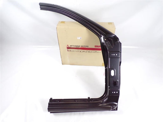 MMC ön sağ direk RH, Mitsubishi L200 2007+ uyumlu OEM 5311A922T sac gövde parçası